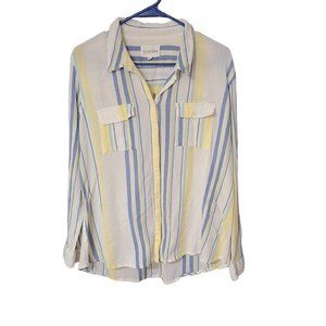 Olive & Oak button front women's shirt.  Gently used!